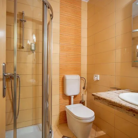 Nočitev z zajtrkom Malovec 3*