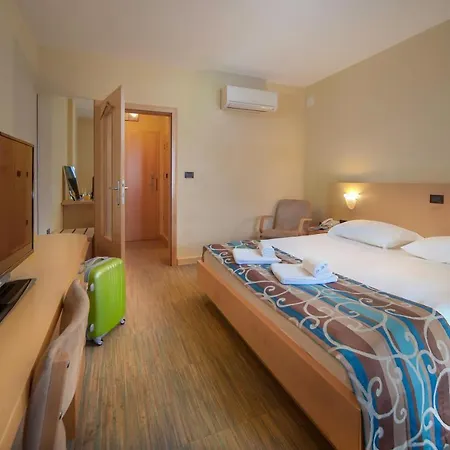 Nočitev z zajtrkom Malovec 3*