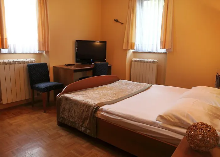 Malovec Nocleg ze śniadaniem 3*